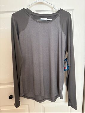 Columbia Gray Long-Sleeve Performance Top